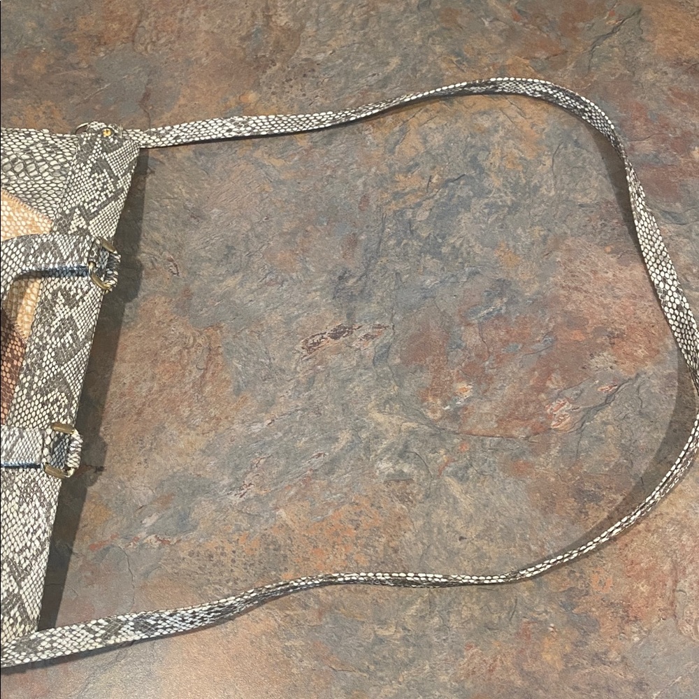 Stylish Snakeskin Patterned Women's Bag NWOT - Picture 8 of 8